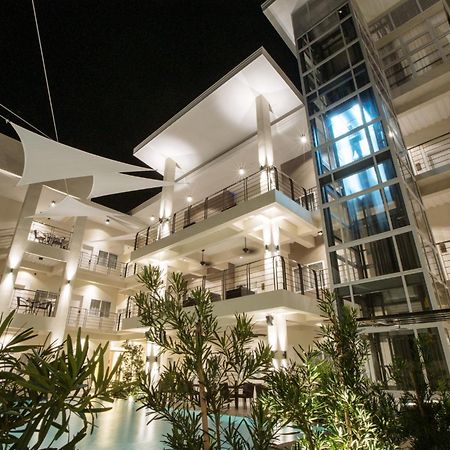 Rovira Suites Dumaguete City Buitenkant foto
