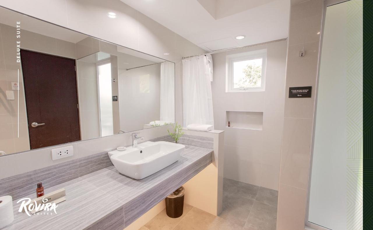Rovira Suites Dumaguete City Buitenkant foto