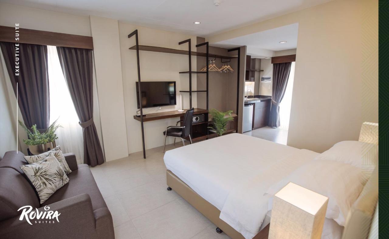 Rovira Suites Dumaguete City Buitenkant foto