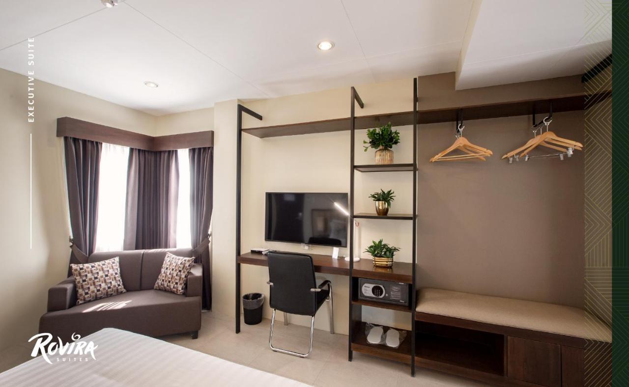 Rovira Suites Dumaguete City Buitenkant foto